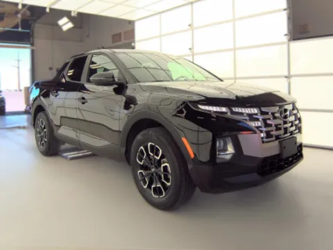 Black 2022 Hyundai Santa Cruz SEL for sale in Holland, MI