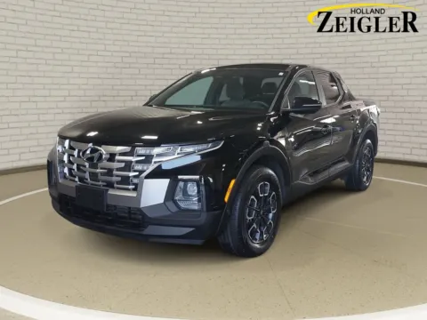 Black 2022 Hyundai Santa Cruz SEL for sale in Holland, MI