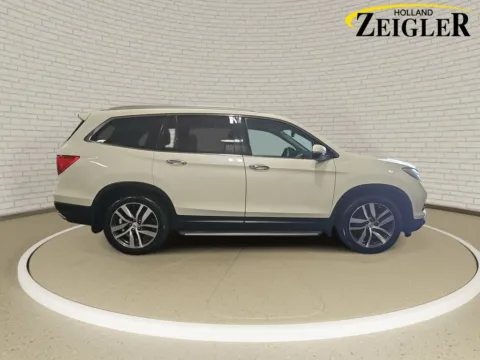 More photos of 2018 Honda Pilot Elite at Zeigler Hyundai of Holland, MI