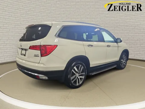 More photos of 2018 Honda Pilot Elite at Zeigler Hyundai of Holland, MI