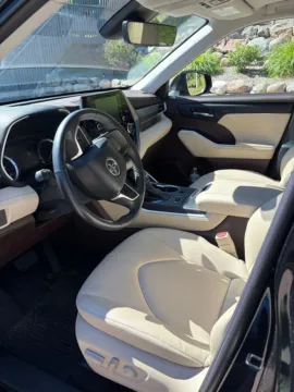 Photos of 2022 Toyota Highlander XLE for sale in Holland, MI at Zeigler Hyundai of Holland