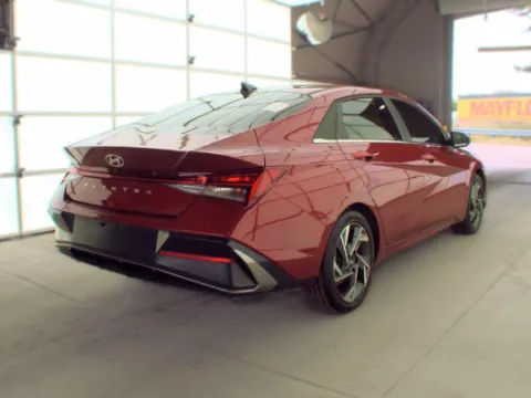 More photos of 2025 Hyundai Elantra SEL Convenience at Zeigler Hyundai of Holland, MI
