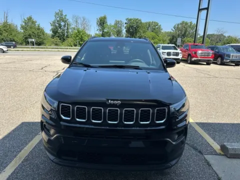 Photos of 2024 Jeep Compass Latitude Lux for sale in Holland, MI at Zeigler Hyundai of Holland