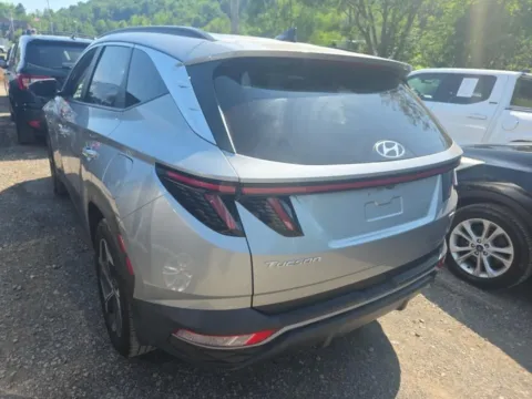 More photos of 2023 Hyundai Tucson SEL at Zeigler Hyundai of Holland, MI