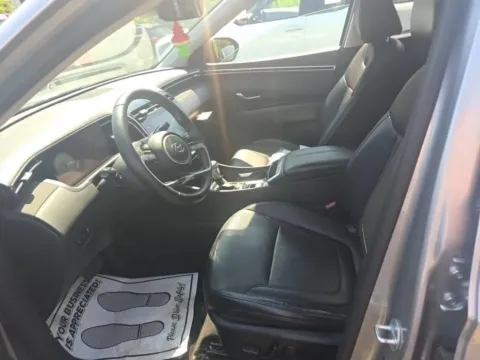 More photos of 2023 Hyundai Tucson SEL at Zeigler Hyundai of Holland, MI