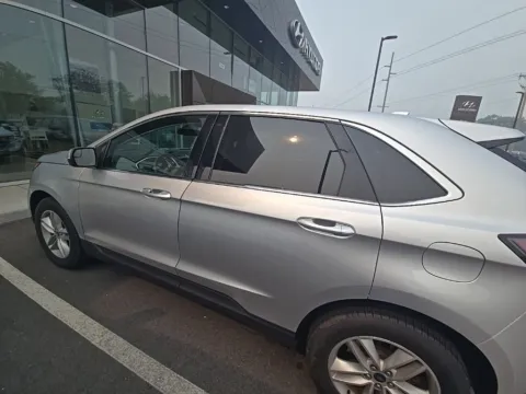 More photos of 2018 Ford Edge SEL at Zeigler Hyundai of Holland, MI