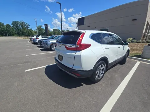 More photos of 2017 Honda CR-V EX-L at Zeigler Hyundai of Holland, MI