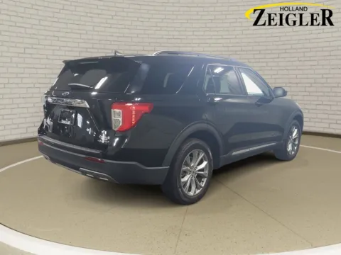 More photos of 2022 Ford Explorer XLT at Zeigler Hyundai of Holland, MI