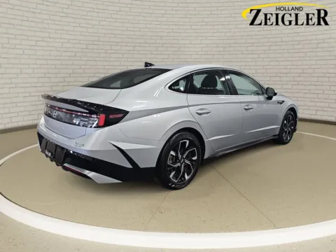 More photos of 2025 Hyundai Sonata SEL at Zeigler Hyundai of Holland, MI