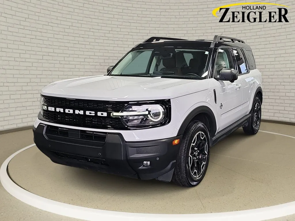 White 2025 Ford Bronco Sport Outer Banks for sale in Holland, MI