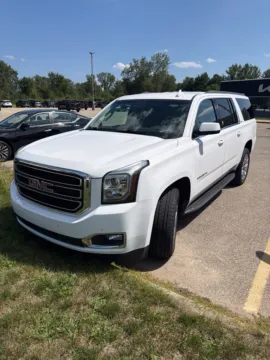 White 2016 GMC Yukon XL SLE for sale in Holland, MI