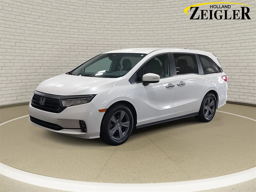 White 2022 Honda Odyssey EX for sale in Holland, MI