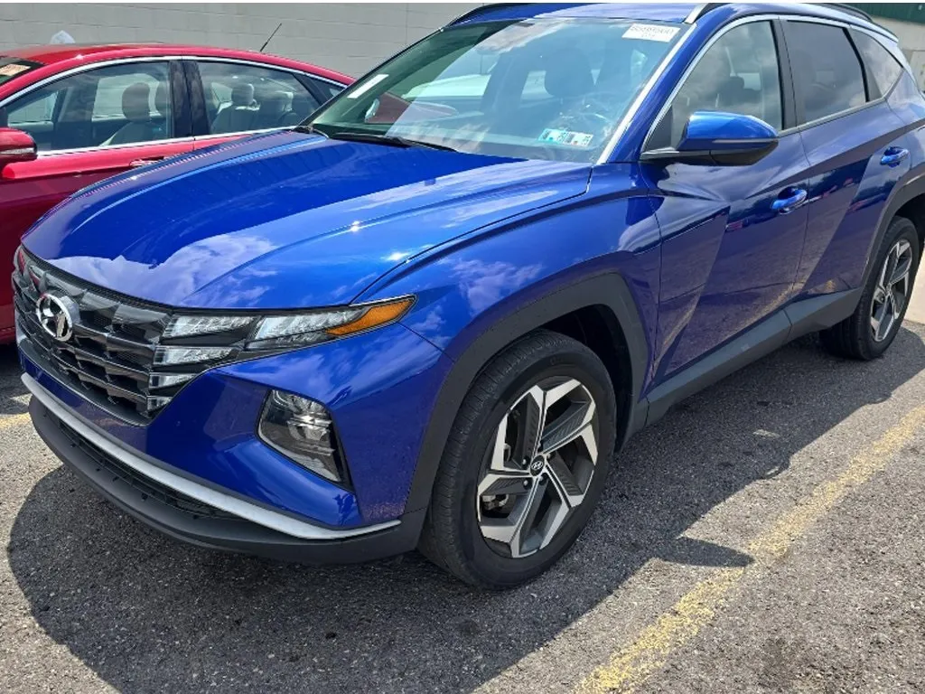Blue 2022 Hyundai Tucson SEL for sale in Holland, MI