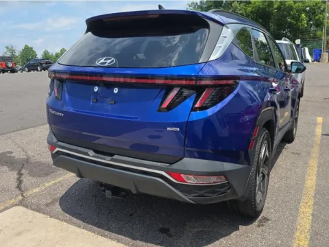 More photos of 2022 Hyundai Tucson SEL at Zeigler Hyundai of Holland, MI
