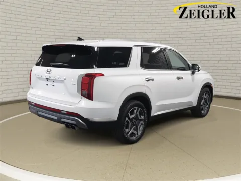 More photos of 2023 Hyundai Palisade Limited at Zeigler Hyundai of Holland, MI