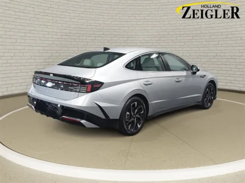 More photos of 2024 Hyundai Sonata SEL at Zeigler Hyundai of Holland, MI