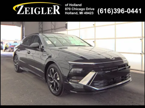 More photos of 2024 Hyundai Sonata SEL at Zeigler Hyundai of Holland, MI