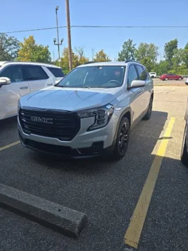 Silver 2022 GMC Terrain SLE for sale in Holland, MI