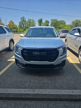 Photos of 2022 GMC Terrain SLE for sale in Holland, MI at Zeigler Hyundai of Holland