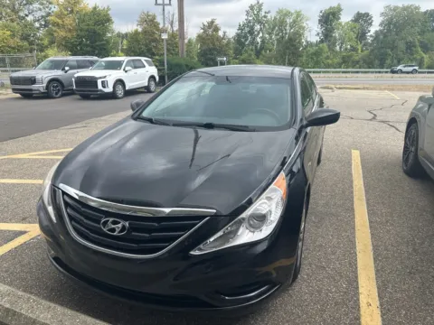 Black 2012 Hyundai Sonata GLS for sale in Holland, MI