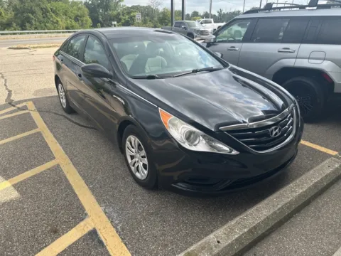 More photos of 2012 Hyundai Sonata GLS at Zeigler Hyundai of Holland, MI