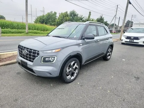 Gray 2022 Hyundai Venue Limited for sale in Holland, MI