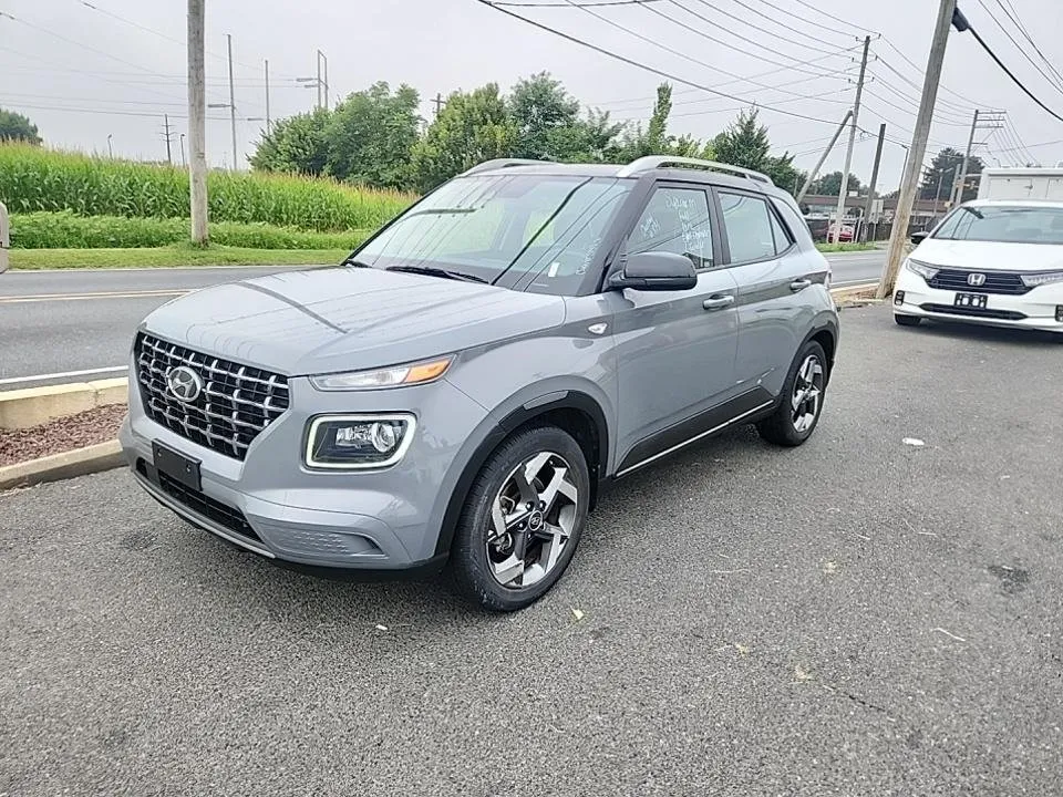 Gray 2022 Hyundai Venue Limited for sale in Holland, MI