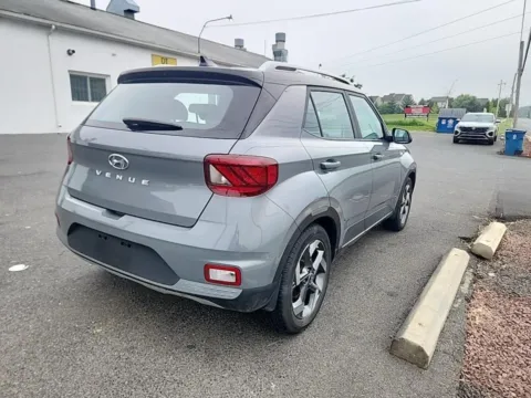More photos of 2022 Hyundai Venue Limited at Zeigler Hyundai of Holland, MI