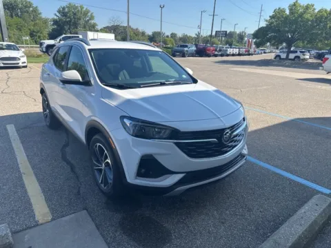 More photos of 2020 Buick Encore GX Select at Zeigler Hyundai of Holland, MI
