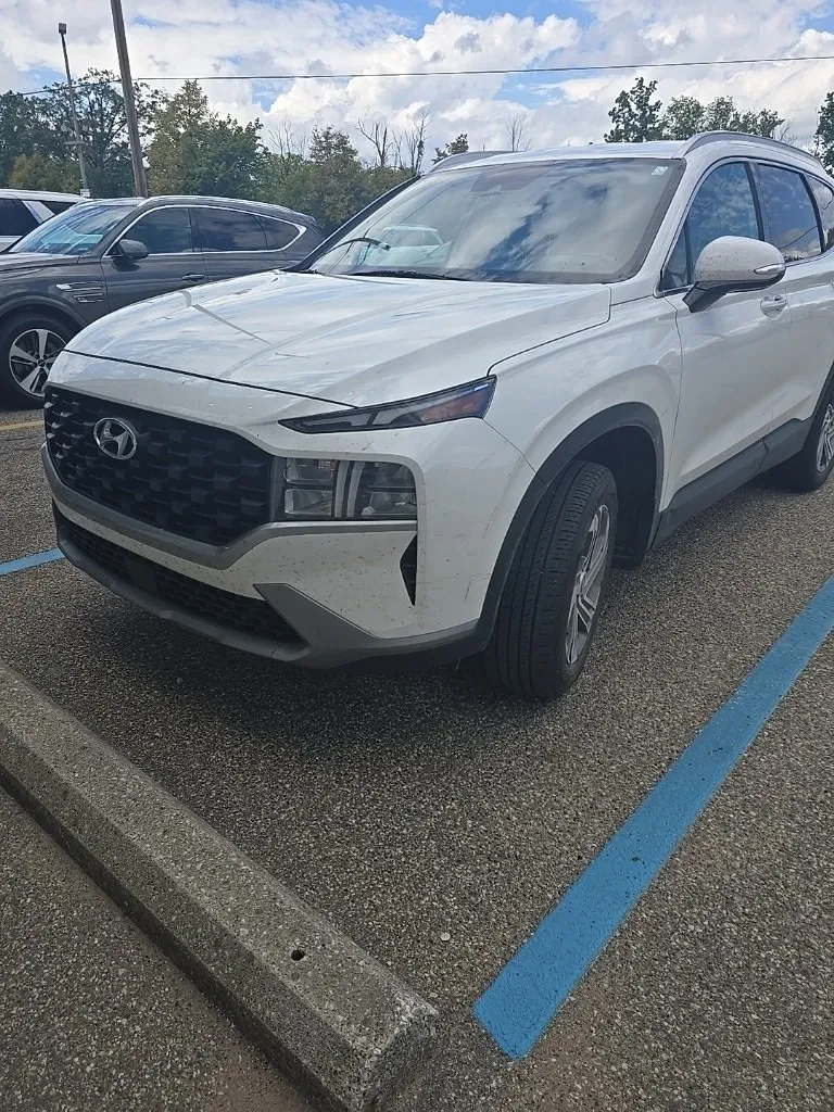 White 2023 Hyundai Santa Fe SEL for sale in Holland, MI