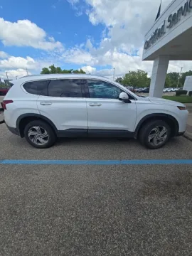 More photos of 2023 Hyundai Santa Fe SEL at Zeigler Hyundai of Holland, MI