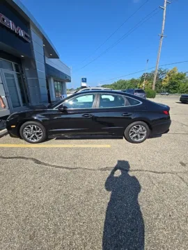 More photos of 2022 Hyundai Sonata SEL at Zeigler Hyundai of Holland, MI