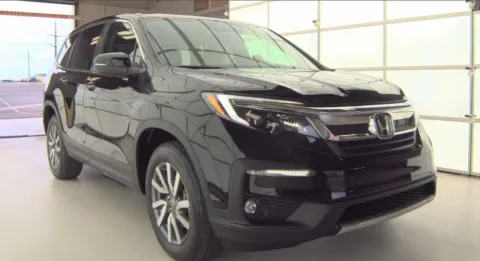 More photos of 2022 Honda Pilot EX-L at Zeigler Hyundai of Holland, MI