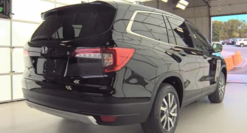 More photos of 2022 Honda Pilot EX-L at Zeigler Hyundai of Holland, MI