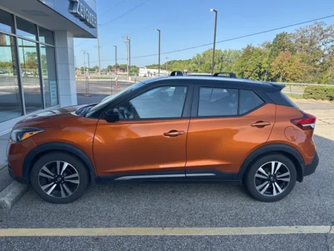 Photos of 2019 Nissan Kicks SR for sale in Holland, MI at Zeigler Hyundai of Holland