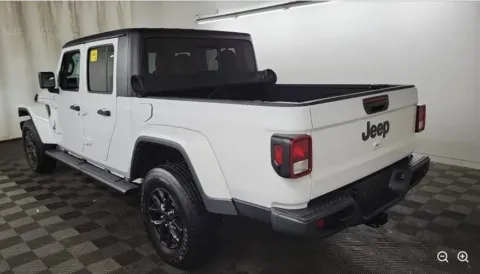 Photos of 2022 Jeep Gladiator Altitude for sale in Holland, MI at Zeigler Hyundai of Holland