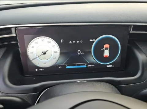 More photos of 2022 Hyundai Tucson SEL at Zeigler Hyundai of Holland, MI