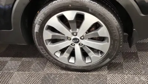 More photos of 2020 Kia Telluride SX at Zeigler Hyundai of Holland, MI