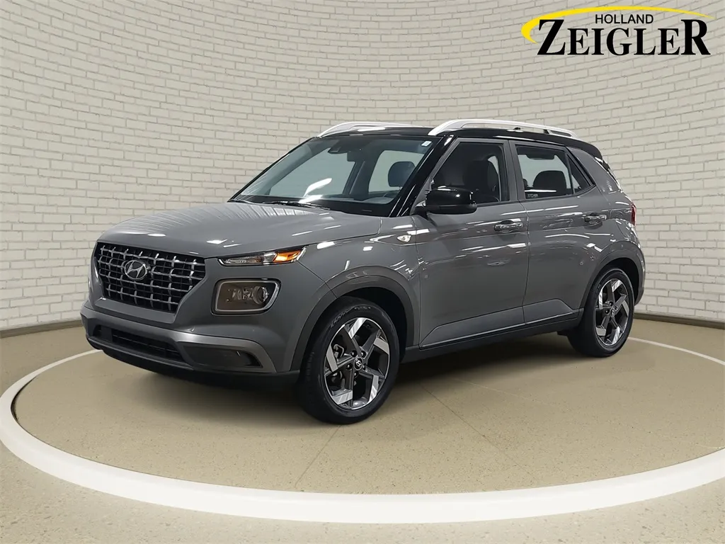 Gray 2022 Hyundai Venue Limited for sale in Holland, MI