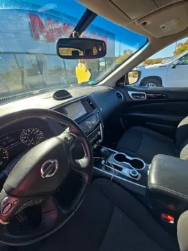 More photos of 2020 Nissan Pathfinder SV at Zeigler Hyundai of Holland, MI