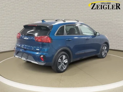 More photos of 2022 Kia Niro Plug-In Hybrid EX Premium at Zeigler Hyundai of Holland, MI