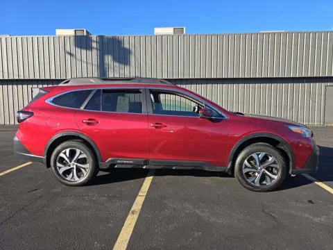 More photos of 2022 Subaru Outback Limited at Zeigler Hyundai of Holland, MI