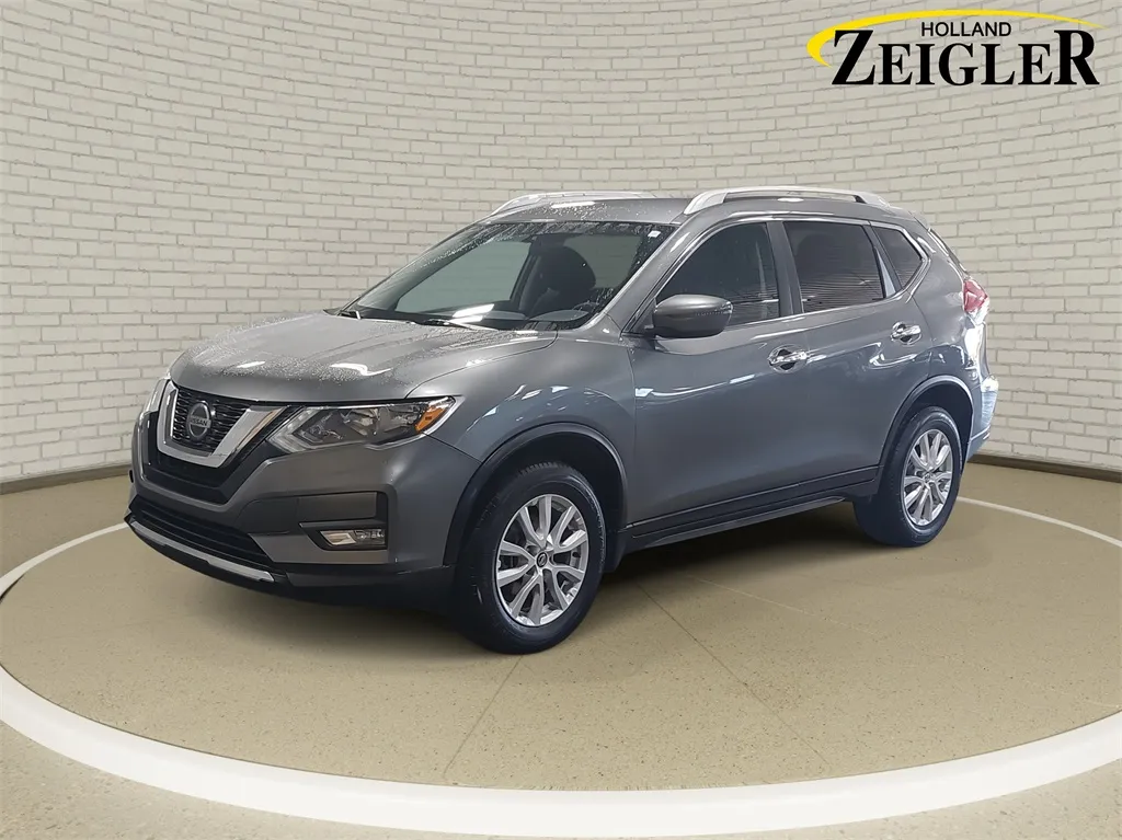 Gray 2018 Nissan Rogue SV for sale in Holland, MI