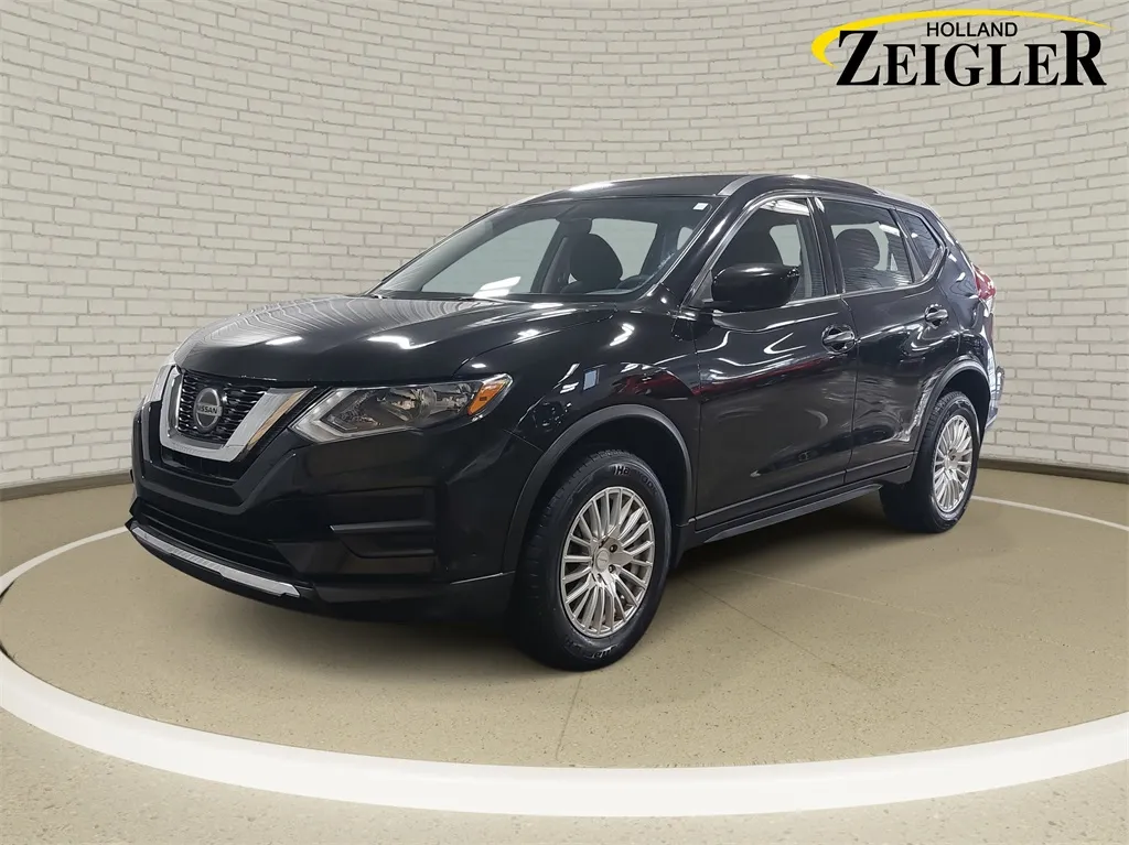2018 Nissan Rogue S for sale in Holland, MI
