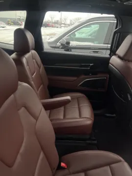 More photos of 2023 Kia Telluride SX at Zeigler Kia of Holland, MI