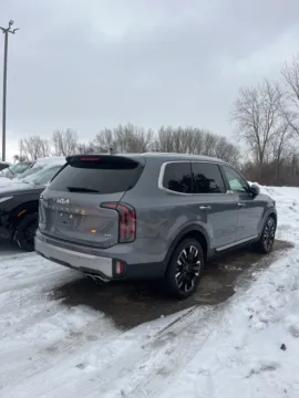 More photos of 2023 Kia Telluride SX at Zeigler Kia of Holland, MI