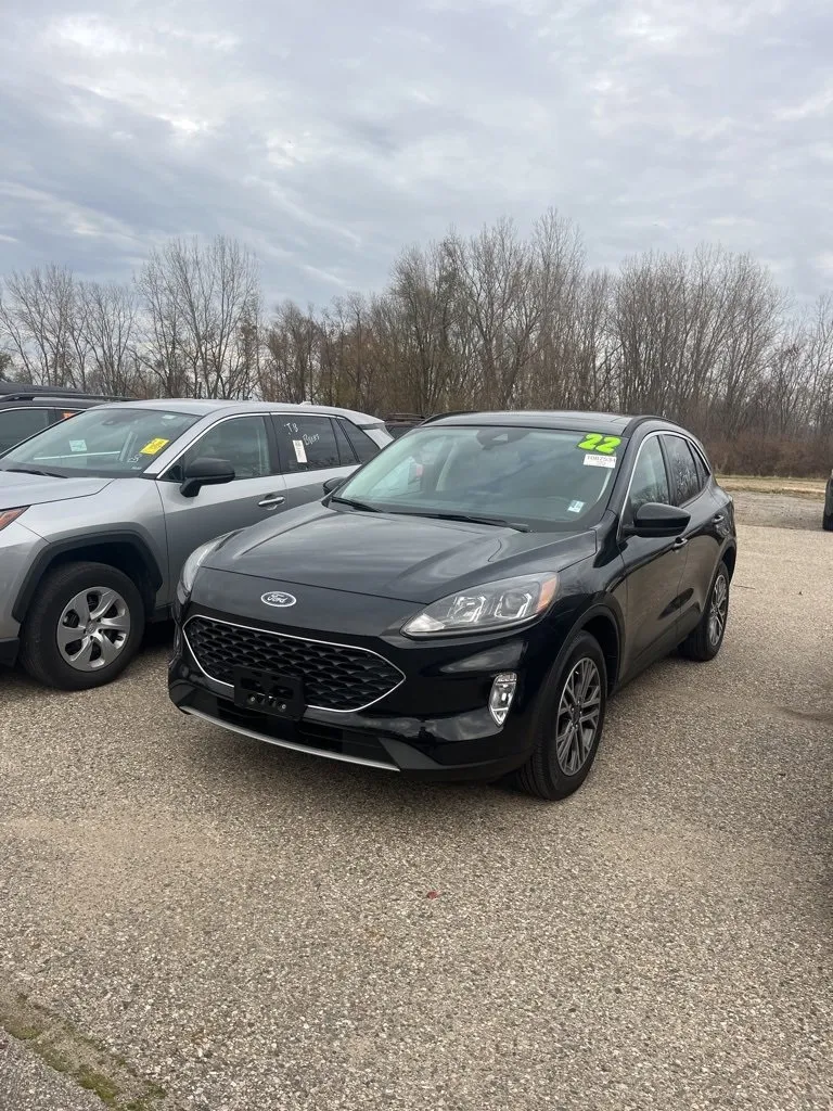 Black 2022 Ford Escape SEL for sale in Holland, MI