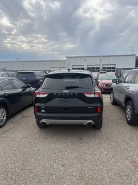 More photos of 2022 Ford Escape SEL at Zeigler Kia of Holland, MI