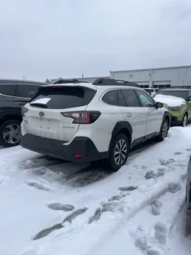 More photos of 2023 Subaru Outback Premium at Zeigler Kia of Holland, MI