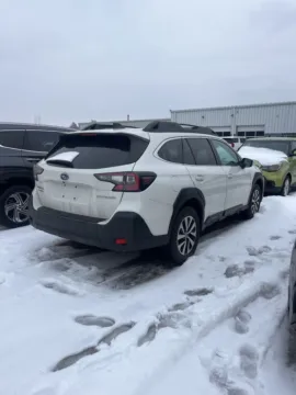 More photos of 2023 Subaru Outback Premium at Zeigler Kia of Holland, MI